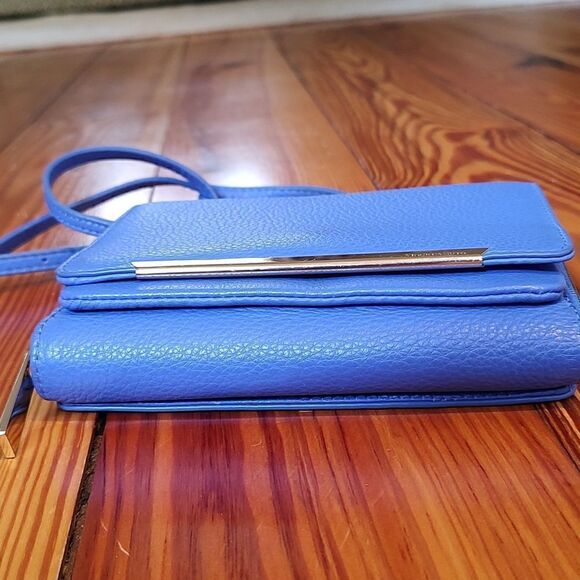 Vince Camuto Anika Crossbody Bag in Dazzling Blue Pebbled Leather - Picture 6 of 12